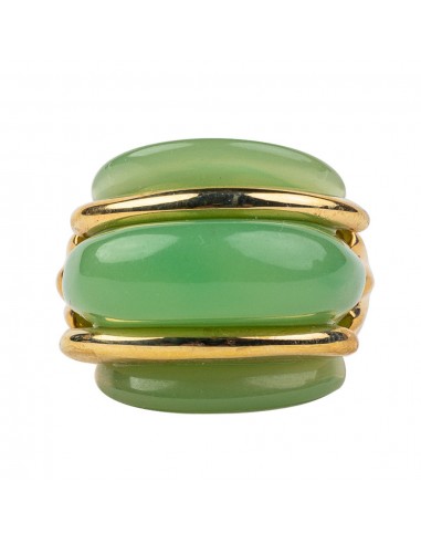 Gold and Jade Double Ribbed Ring s'inspire de l'anatomie humaine