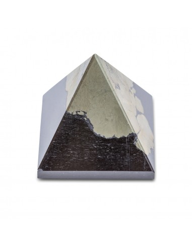 Pyramide en Pyrite hantent personnes